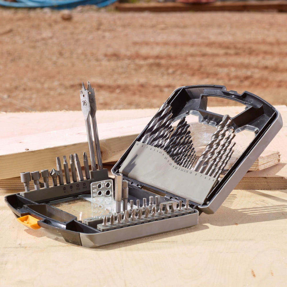 JCB Drill Bit Set In Convenient Carry Case