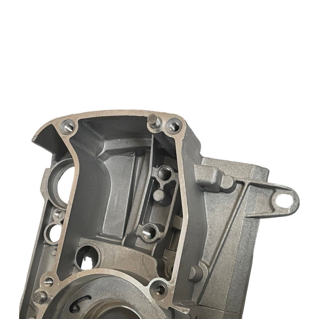 1257039 Genuine Replacement Right Crankshaft Case