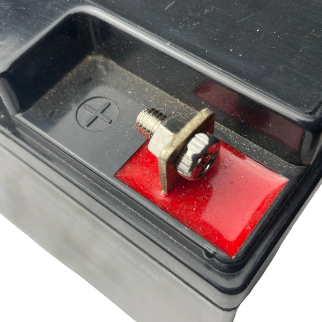 1007018 - replacement 12V Battery for the Hyundai HY3500RVI Petrol Leisure Generator OEM spare part positive terminal