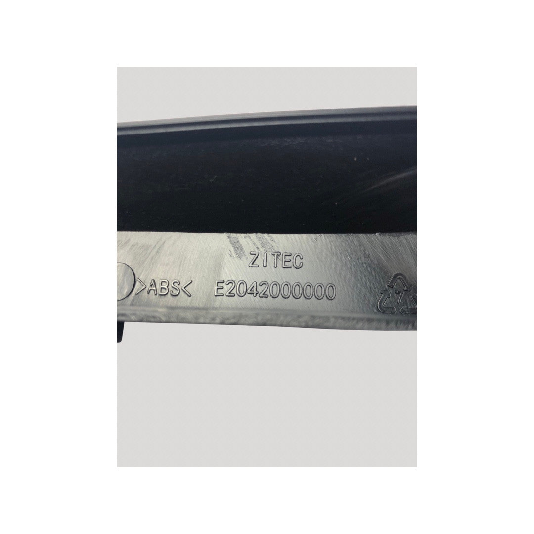 1290029 - Genuine Replacement Side Cover for Selected Hyundai Machines Code
