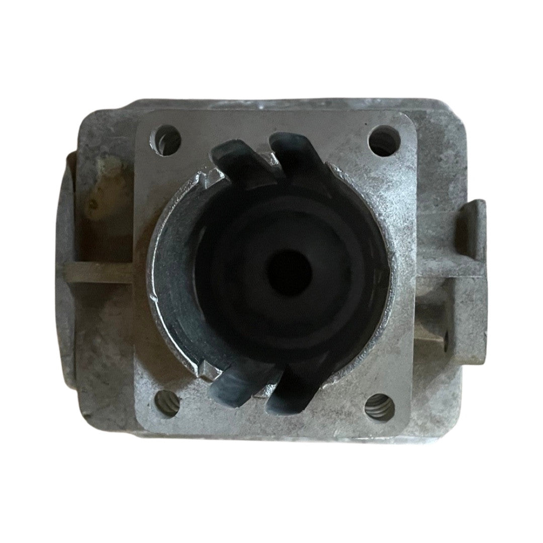 1361152 Cylinder head