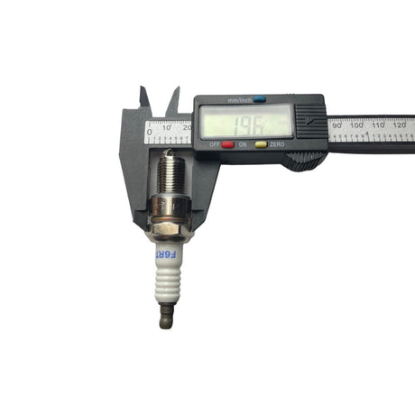 1108128 - Replacement Spark Plug for the Hyundai HYCP6570 & HYCP9070 Compactor Plates OEM