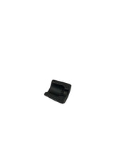 D300 Valve Retaining Clip