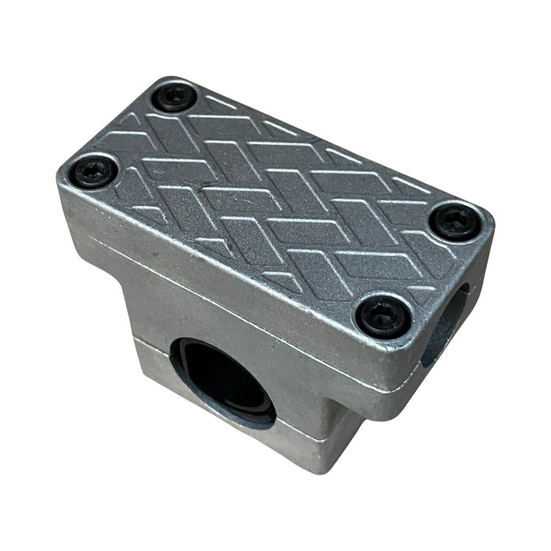 1361153 Handle Clamp
