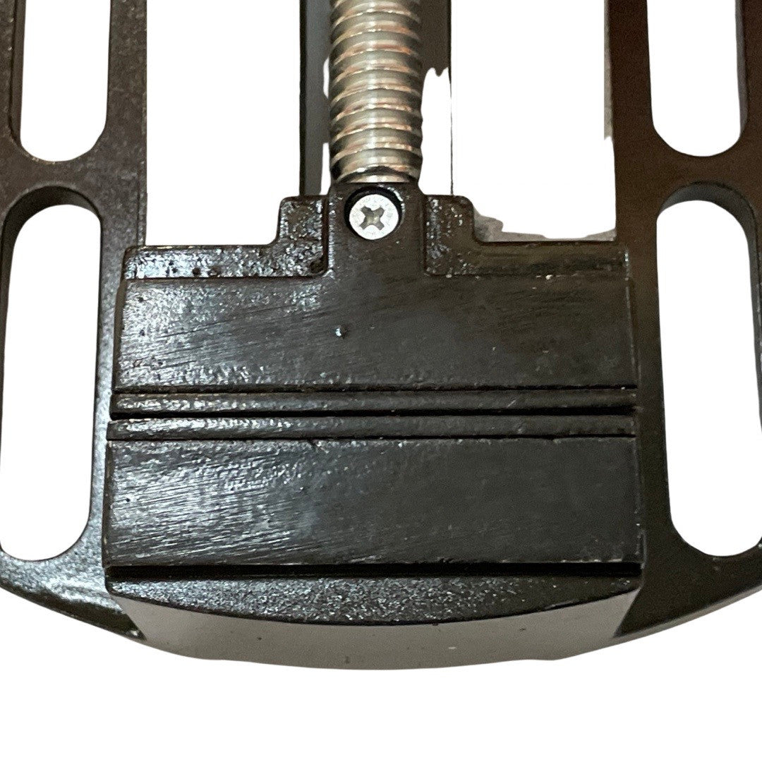 1464036 - Genuine Replacement Vice