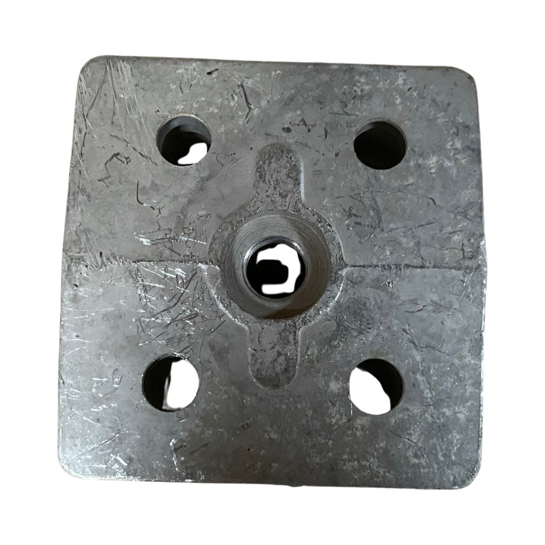 1361152 Cylinder head