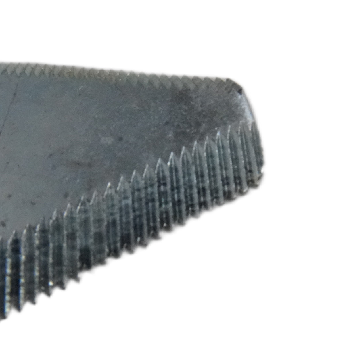 TRIANGULAR BLADE